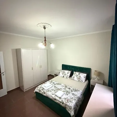 The Sunset New Bazaar Parking Available Apartamento